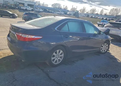 2016 Toyota Camry Le z USA, uszkodzony, nr VIN 4T1BF1FK9GU501117